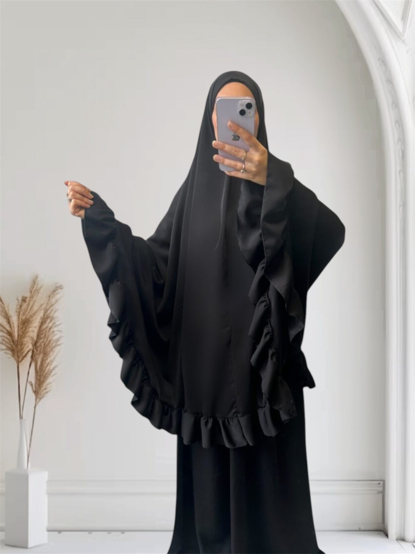 Ensemble de prière à volants Hafsa - Soie de Médine - Noir